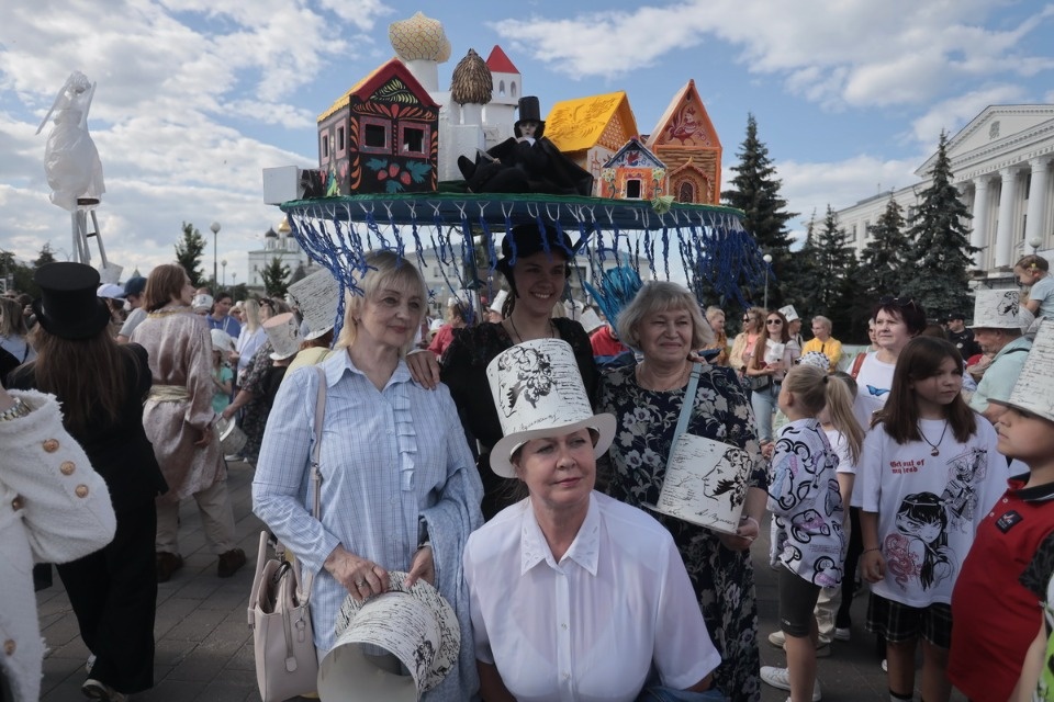 В ногу с Пушкиным В ногу с Пушкиным