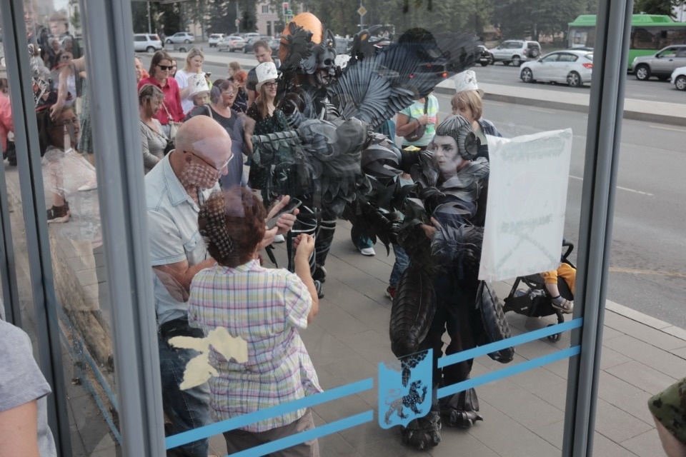 В ногу с Пушкиным В ногу с Пушкиным