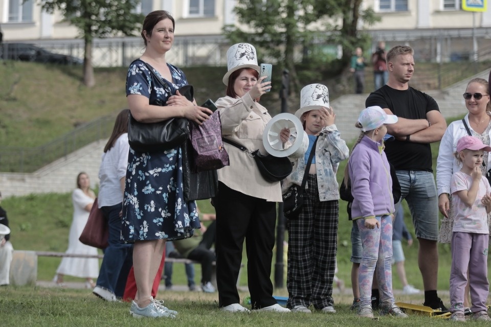 В ногу с Пушкиным В ногу с Пушкиным