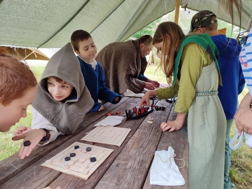 Более 100 реконструкторов стали участниками фестиваля «Исаборг»