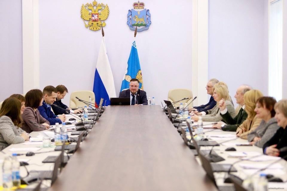 Доклад Уполномоченного по правам человека в Псковской области заслушали и обсудили в региональном парламенте Доклад Уполномоченного по правам человека в Псковской области заслушали и обсудили в региональном парламенте