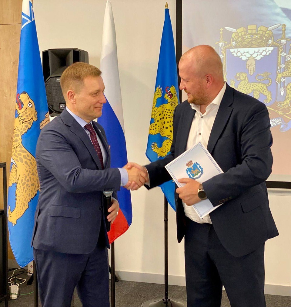 Борис Елкин наградил членов участковых избирательных комиссий