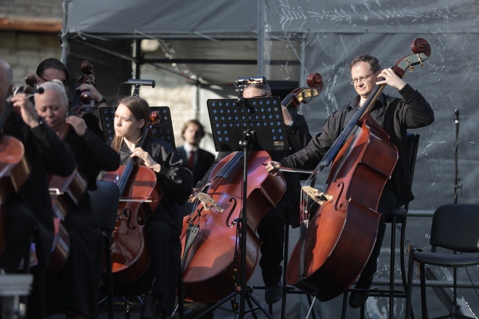 Лучше хором