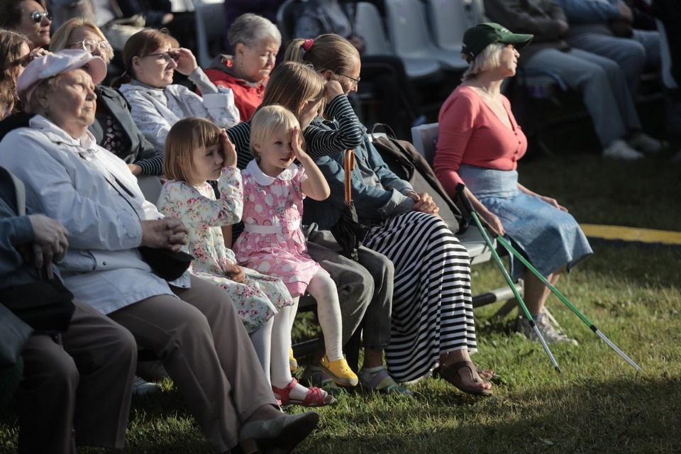 Лучше хором