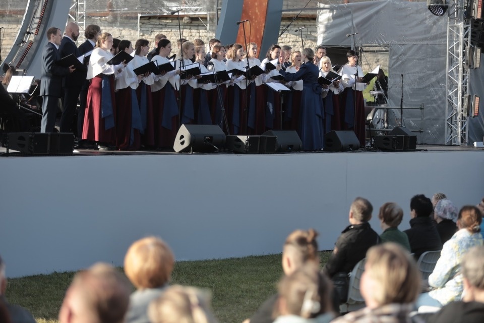 Лучше хором