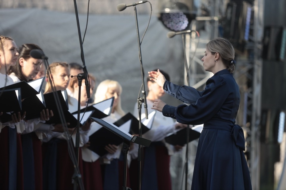 Лучше хором