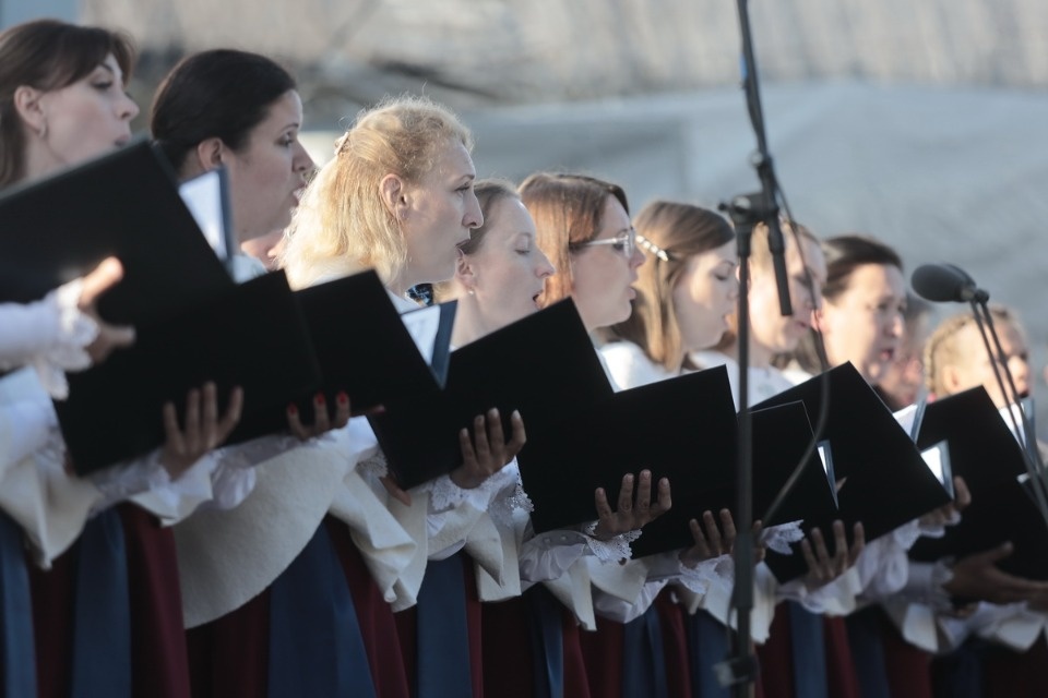 Лучше хором