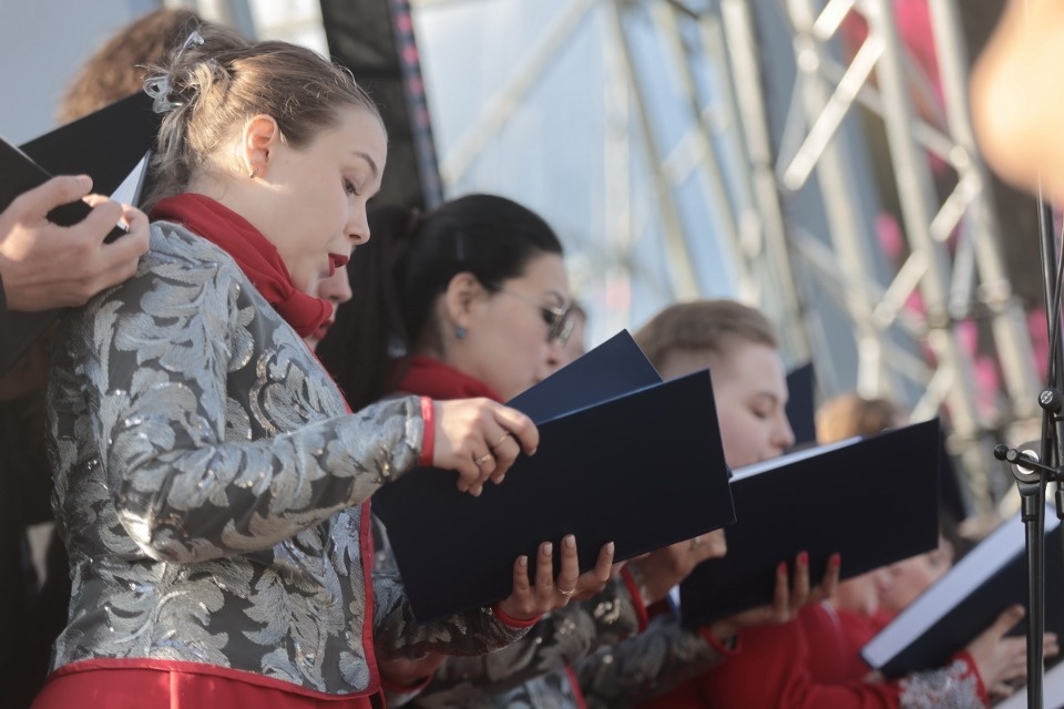 Лучше хором