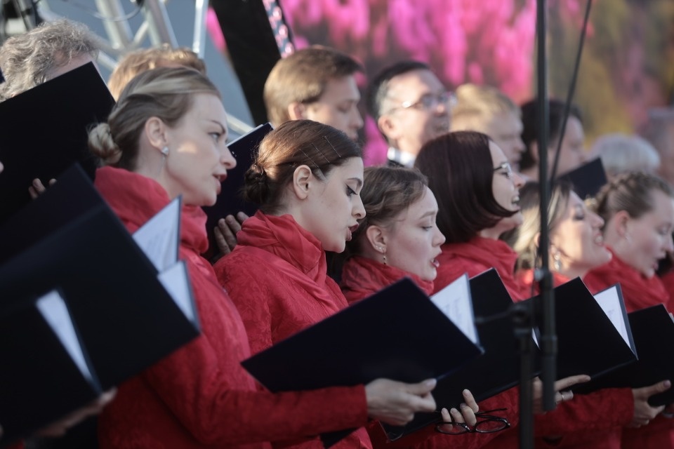 Лучше хором