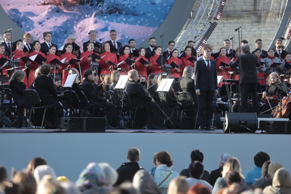 Лучше хором