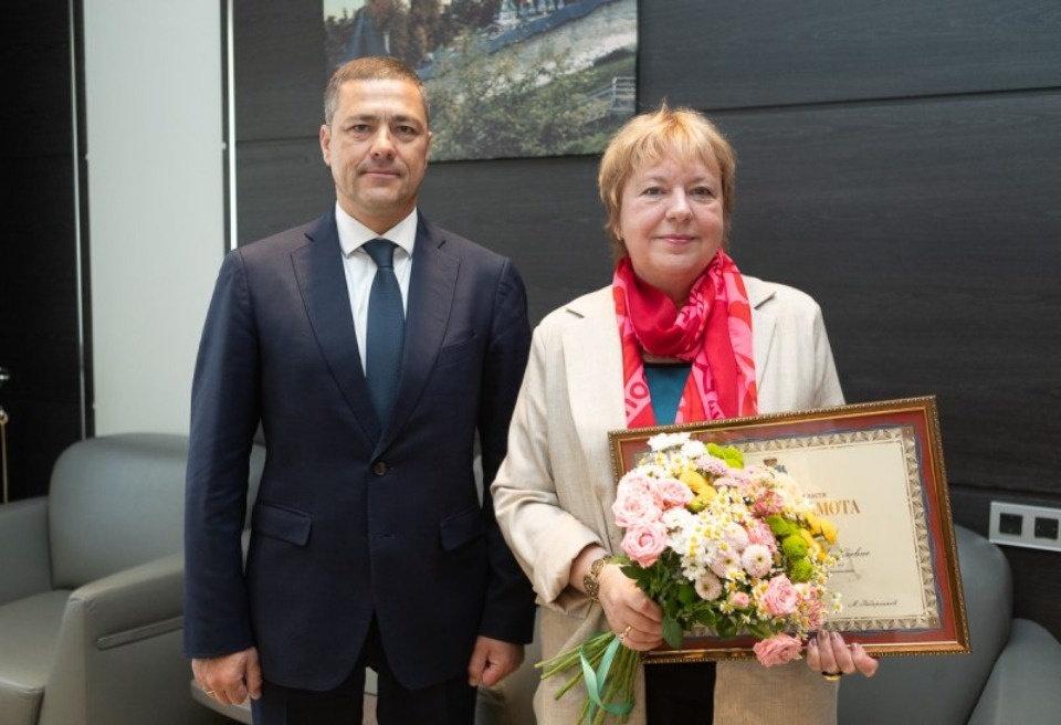 Михаил Ведерников отметил работу реготделения Союза женщин России в помощи участникам СВО