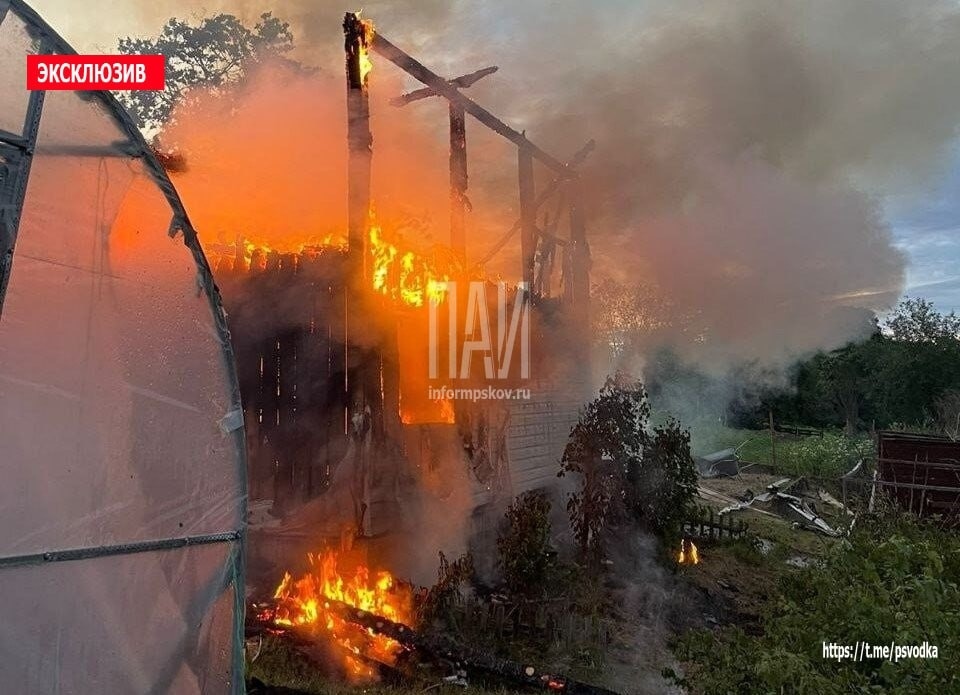 В Плюсском районе баня сгорела из-за неисправности дымохода В Плюсском районе баня сгорела из-за неисправности дымохода