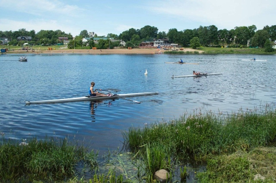 Около 150 российских гребцов стали участниками «Псковской регаты»