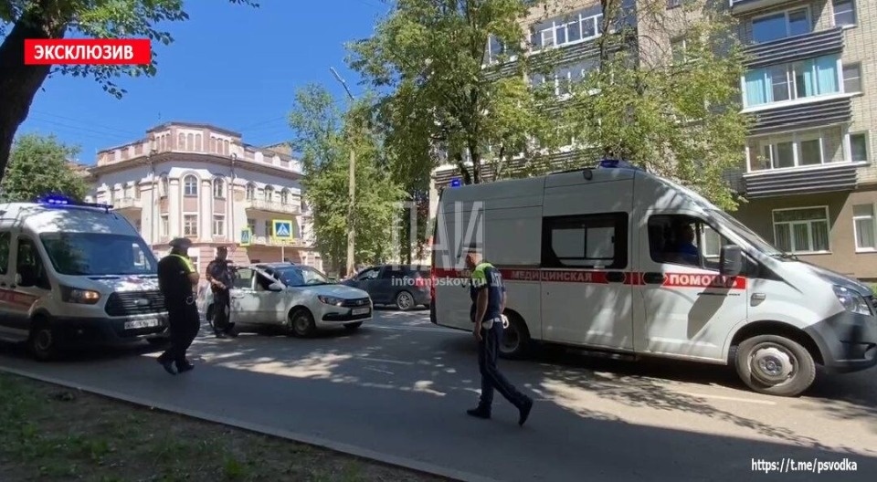 Пешеходы попали под колеса автомобилей в Великих Луках и Острове Пешеходы попали под колеса автомобилей в Великих Луках и Острове