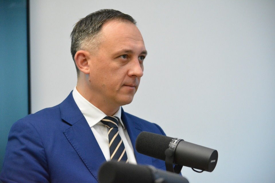 Сергей Грахов уходит с поста председателя комитета по строительству и ЖКХ Псковской области