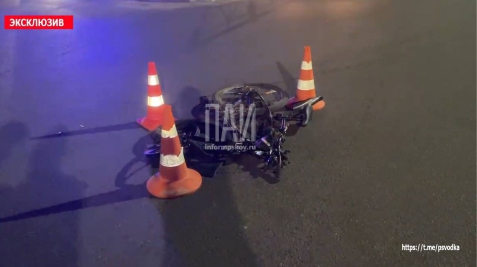 Велосипедиста госпитализировали в результате ДТП в Пскове Велосипедиста госпитализировали в результате ДТП в Пскове