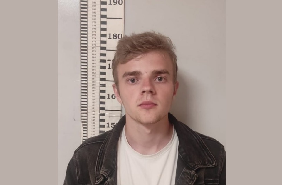 В Петербурге задержали псковича, причастного к серии мошенничеств В Петербурге задержали псковича, причастного к серии мошенничеств