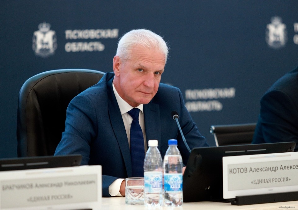 «Не просто так»