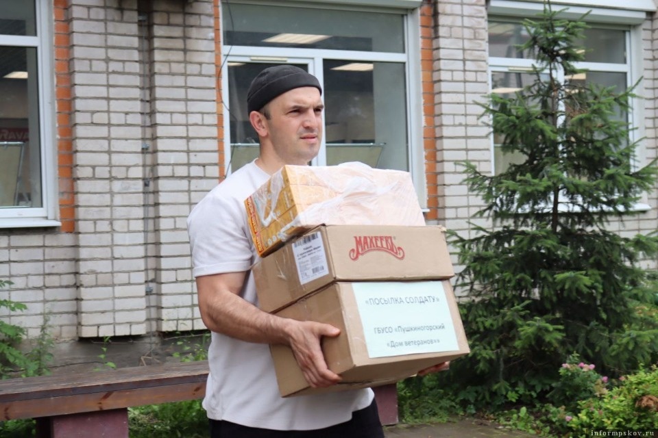  Псковичи отправили 1,5 тонны гумпомощи для жителей Херсона