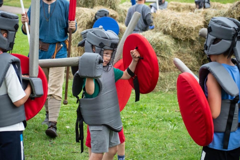 «Довмонт Псковский» «Довмонт Псковский»