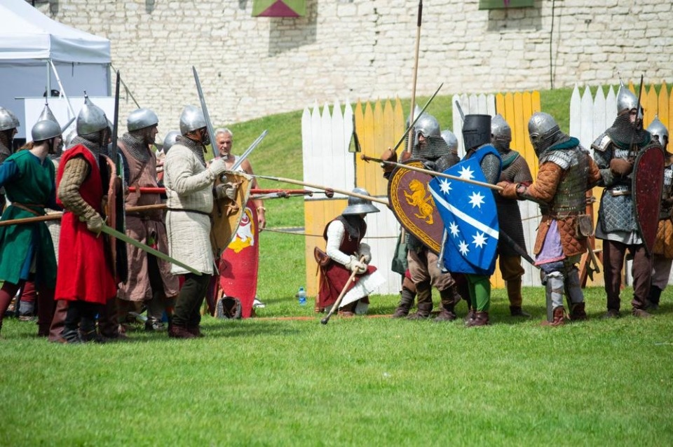 «Довмонт Псковский» «Довмонт Псковский»