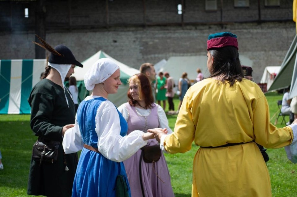 «Довмонт Псковский» «Довмонт Псковский»