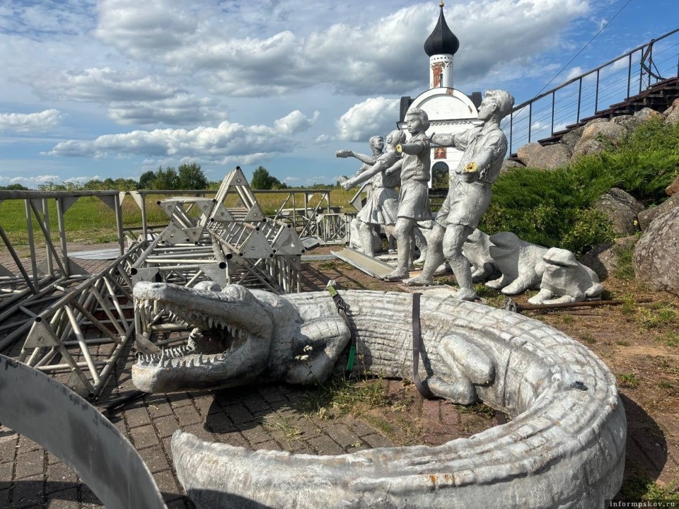 В Изборске готовят площадку к старту «Восхождения к Победе» 