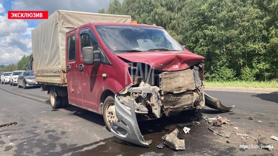 В результате ДТП в Островском районе пострадали два человека В результате ДТП в Островском районе пострадали два человека