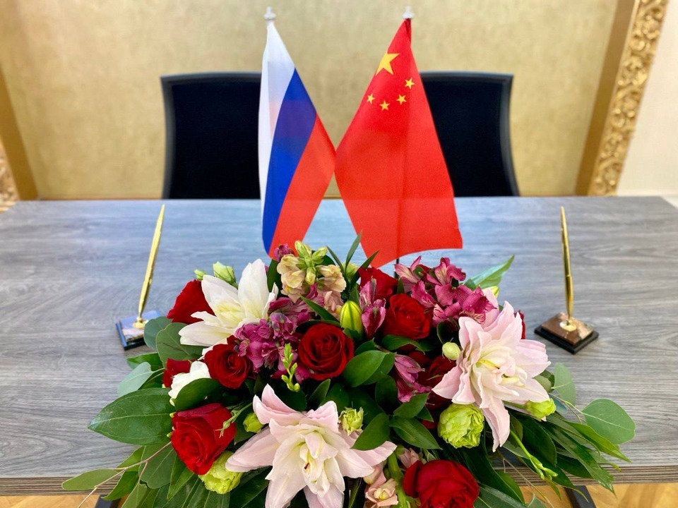 Работы псковских фотографов выставлены в городе Мяньяне в Китае