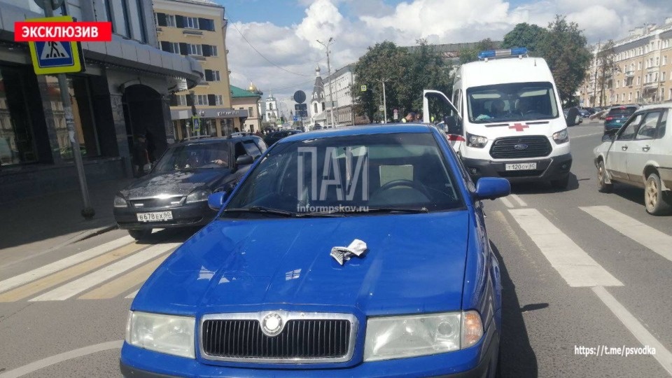 Пешехода госпитализировали после наезда иномарки в Пскове Пешехода госпитализировали после наезда иномарки в Пскове