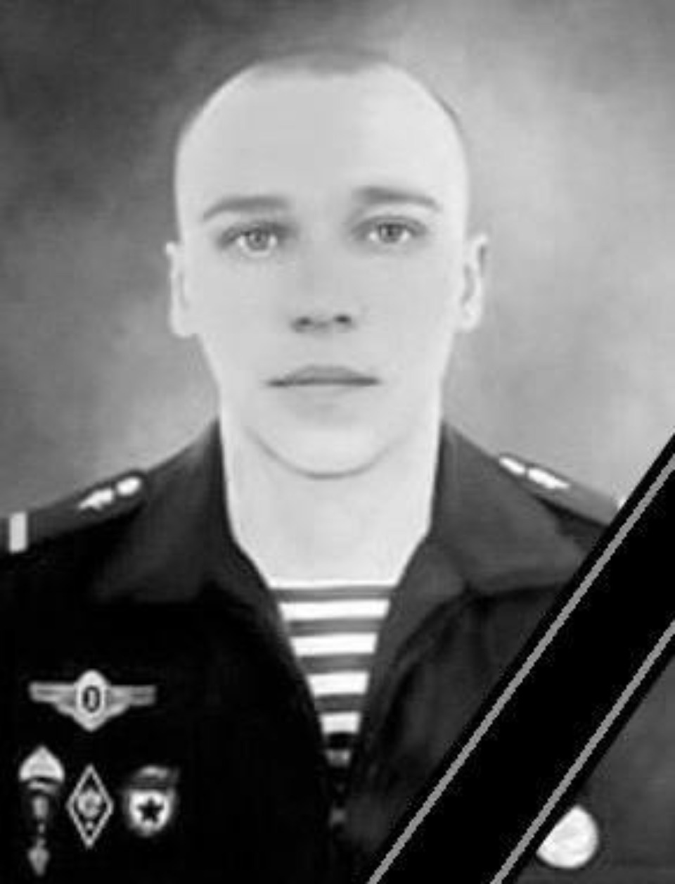 В Псковской области простились с семью погибшими в зоне СВО военнослужащими