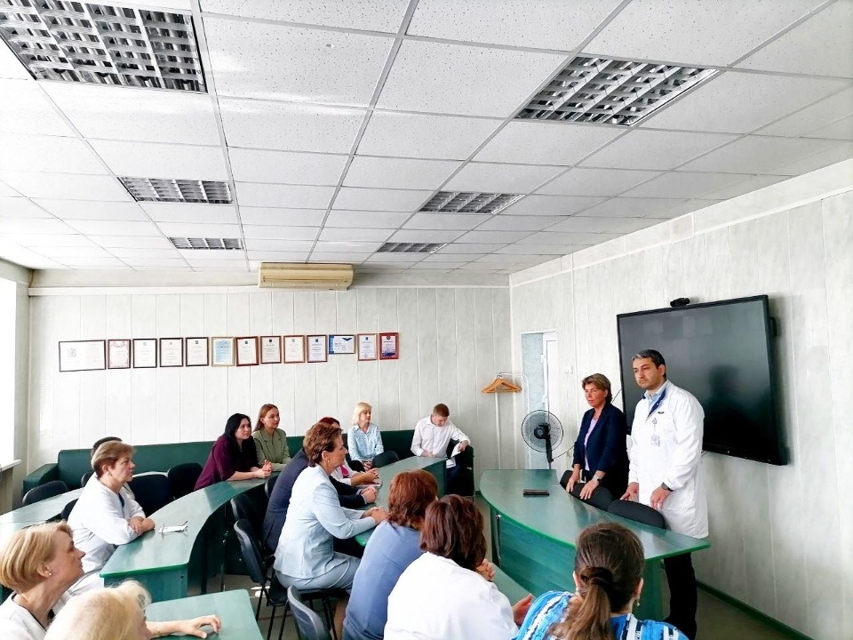 Систему управления межрайонных больниц совершенствуют в Псковской области