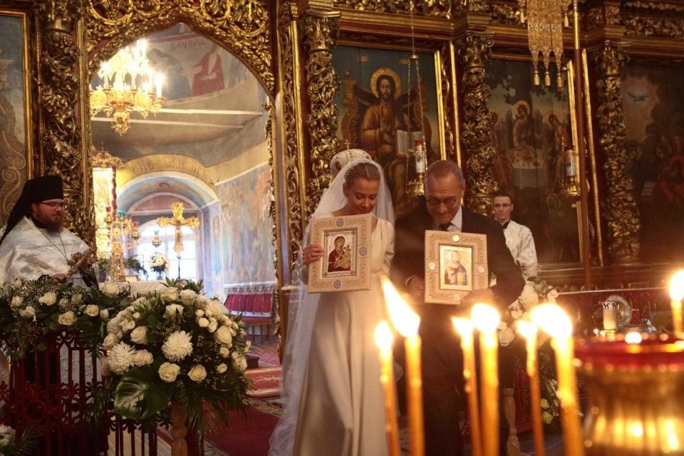 Актриса Юлия Высоцкая поздравила псковичей с Днем города