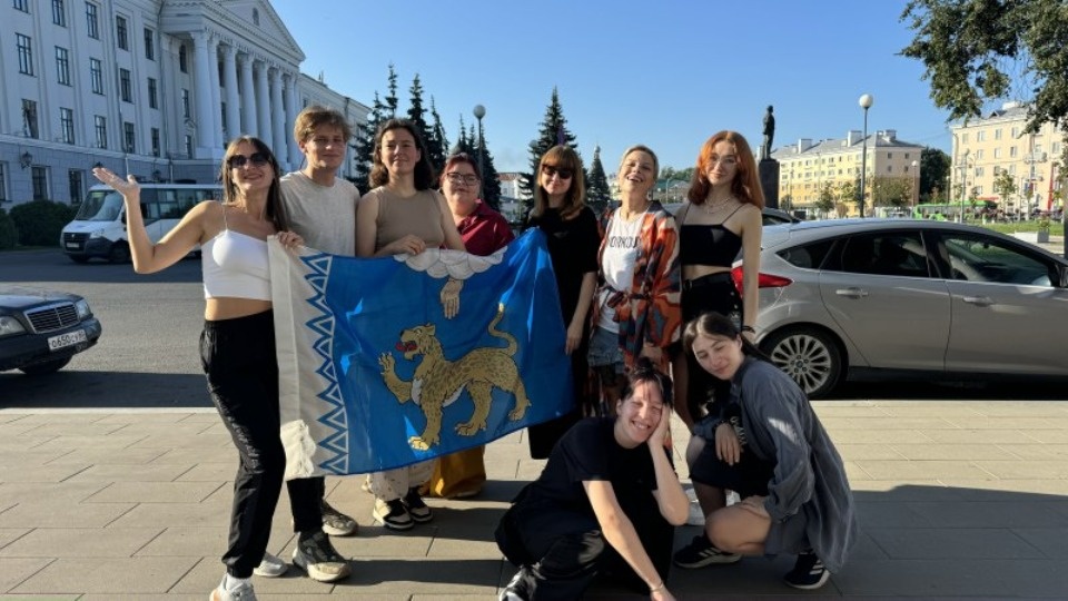 Псковская делегация отправилась в Крым на фестиваль «Таврида. Арт 2024»