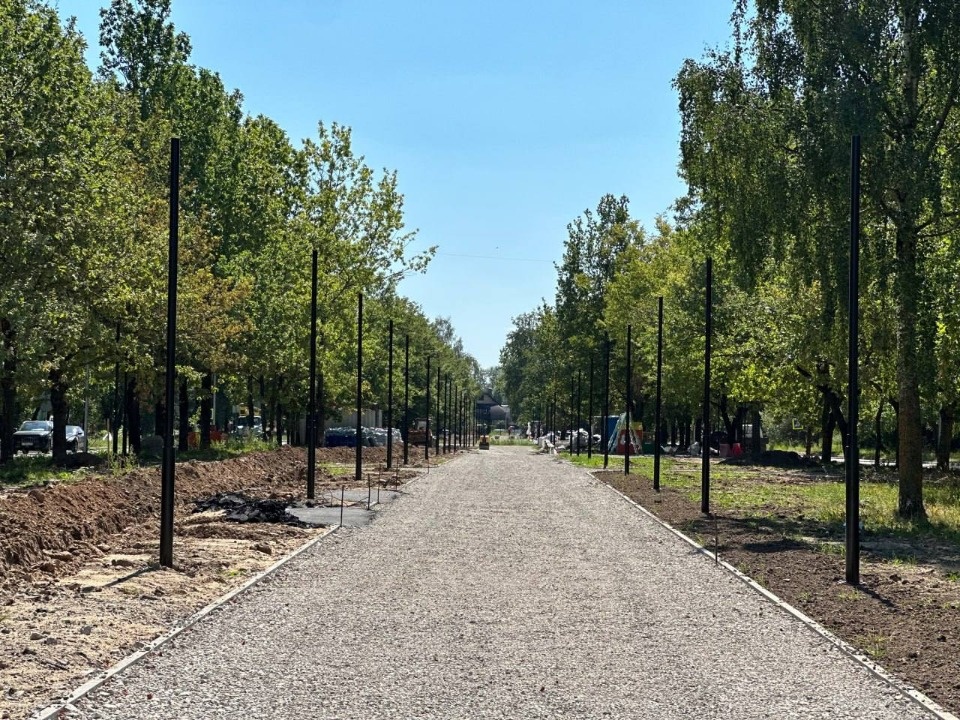 Борис Елкин: Сквер на Сиреневом бульваре готов почти на 90%