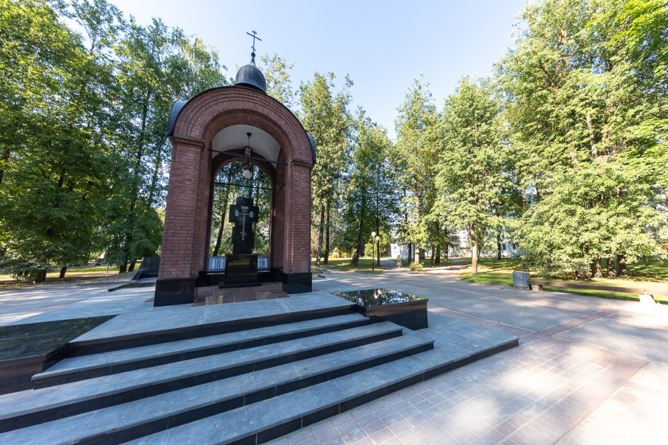 Мемориал у Дома Офицеров в Пскове отремонтировали с опережением сроков