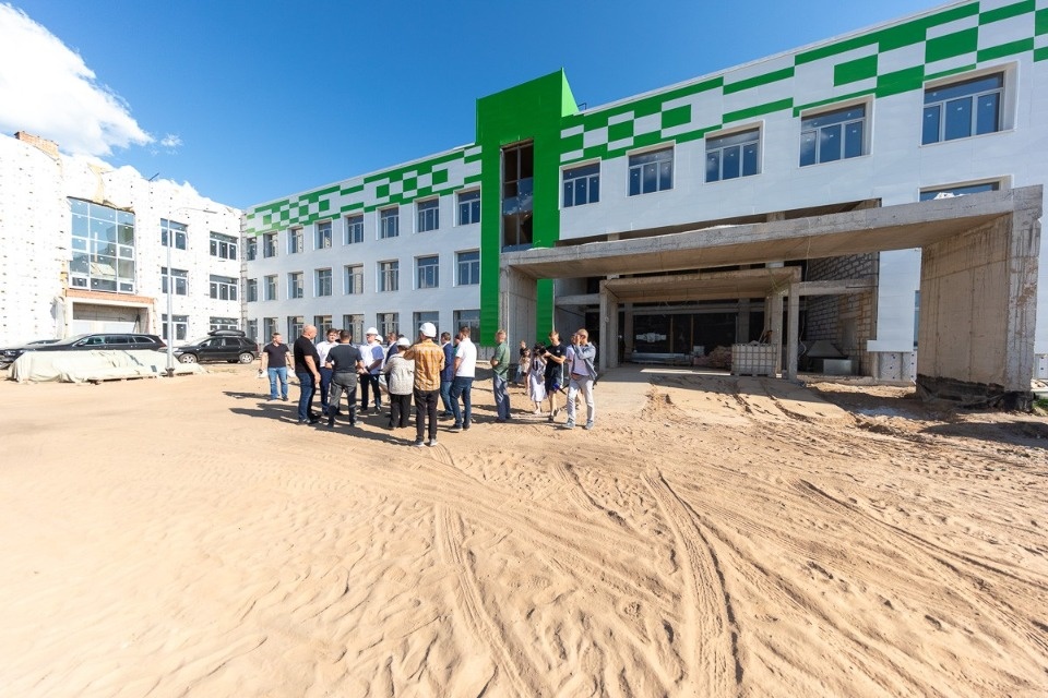 Строительная готовность новой школы на улице Киселева в Пскове составляет 80%