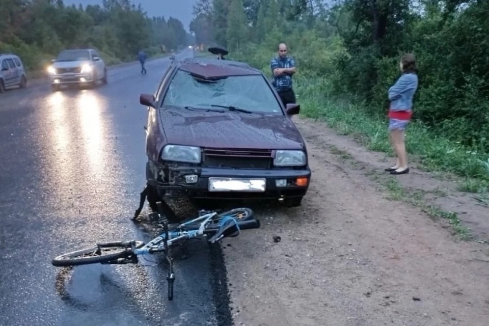 Велосипедист-подросток скончался в результате ДТП под Локней Велосипедист-подросток скончался в результате ДТП под Локней