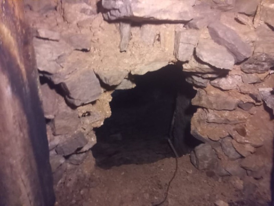 Архитекторы нашли заложенный вход в подклет церкви Рождества Христова Мальского монастыря