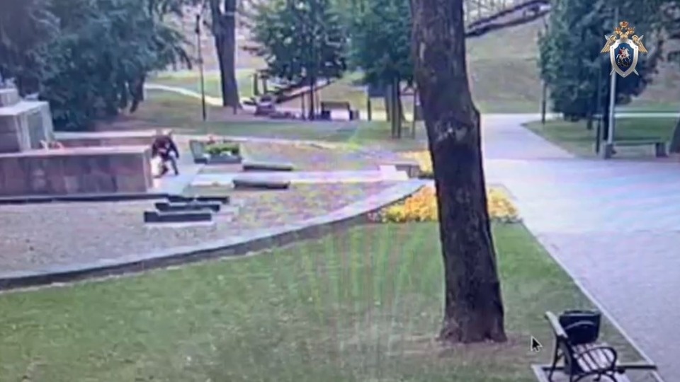 Псковича, готовившего еду на Вечном огне, задержали 