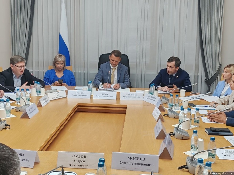 Статус сотрудников военно-гражданских администраций в новых регионах обсудили в Госдуме