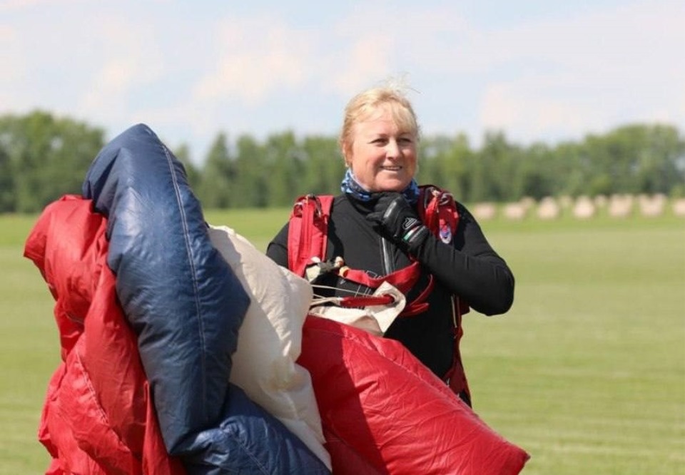 Псковичка пятый раз подряд стала Чемпионкой России по парашютному спорту