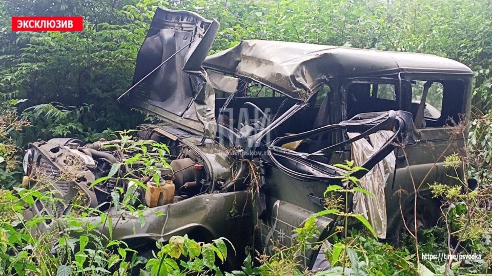 Тело мужчины нашли в вылетевшем в кювет автомобиле в Локнянском районе Тело мужчины нашли в вылетевшем в кювет автомобиле в Локнянском районе