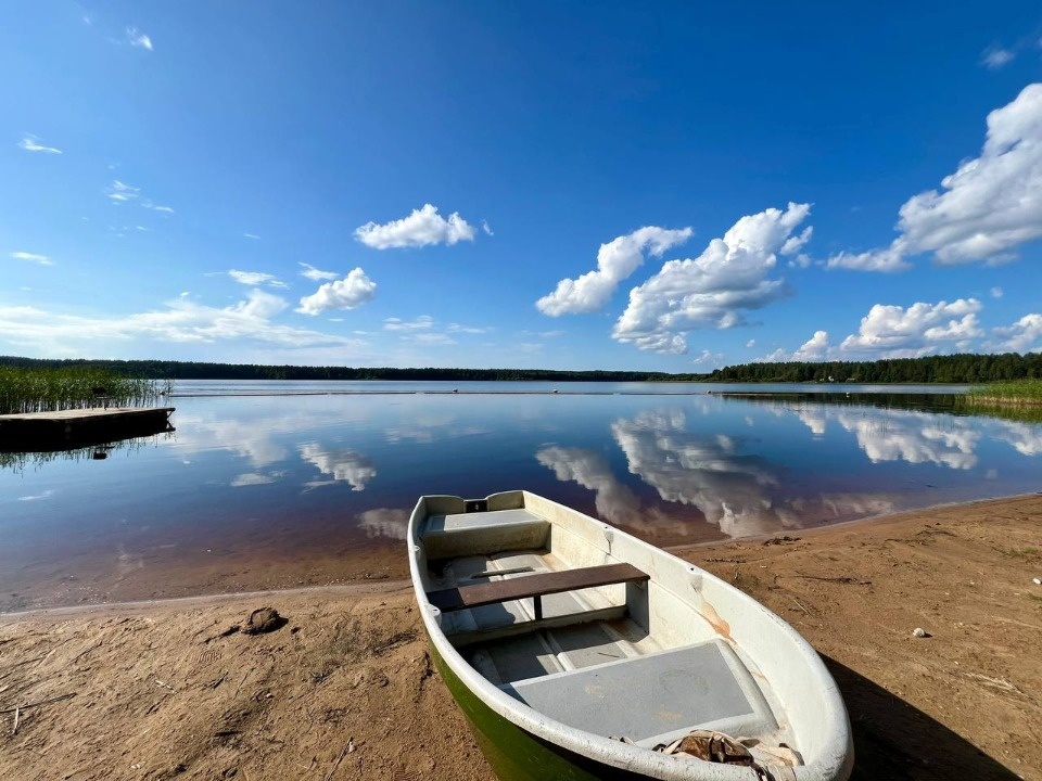 В детском лагере «Радуга» под Псковом постепенно реконструируют все жилые дома