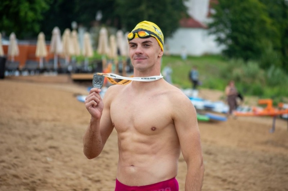 Псковские пловцы завоевали медали на международном турнире на открытой воде