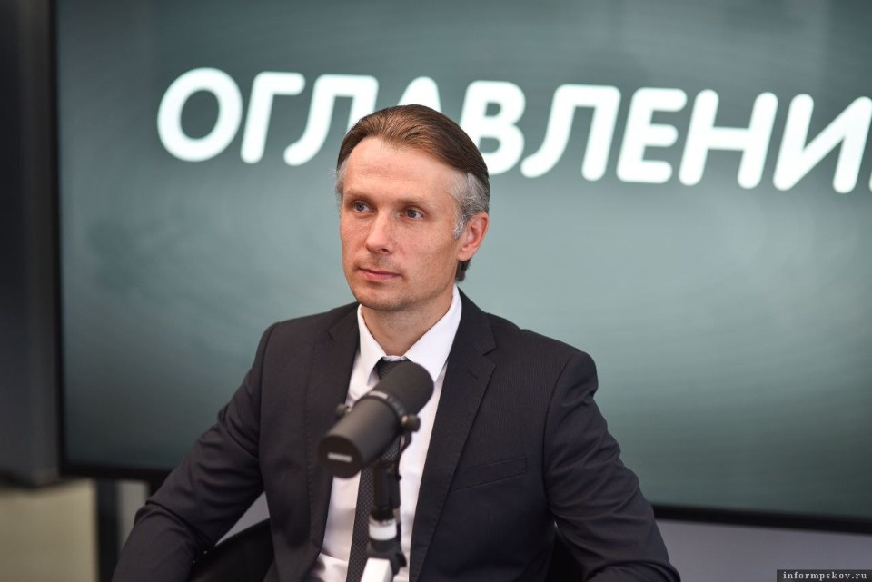 К сентябрю в правительстве Псковской области запустят систему с ИИ «Госджипити»