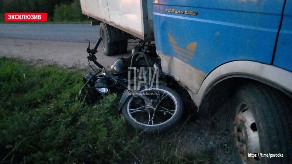 Мотоциклисту потребовалась госпитализация после ДТП с ГАЗелью в Гдове Мотоциклисту потребовалась госпитализация после ДТП с ГАЗелью в Гдове