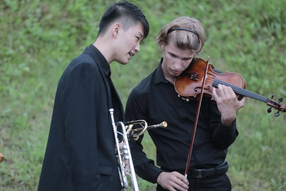Музыка над водной гладью