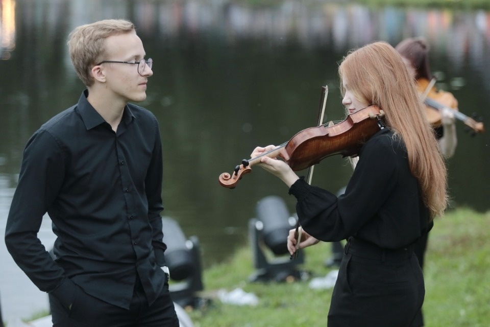 Музыка над водной гладью