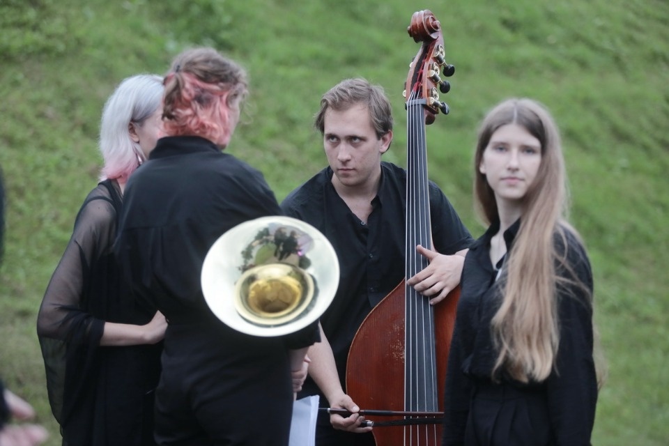 Музыка над водной гладью